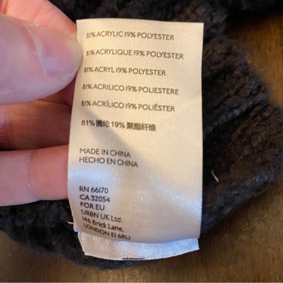 Urban Outfitters Cropped Charcoal Gray Chunky Cowl Neck Sweater – Size Small - Picture 10 of 12